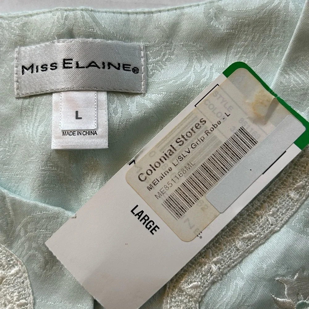 Miss Elaine LRG Melaine Robe Long Sleeve / Pockets NWT